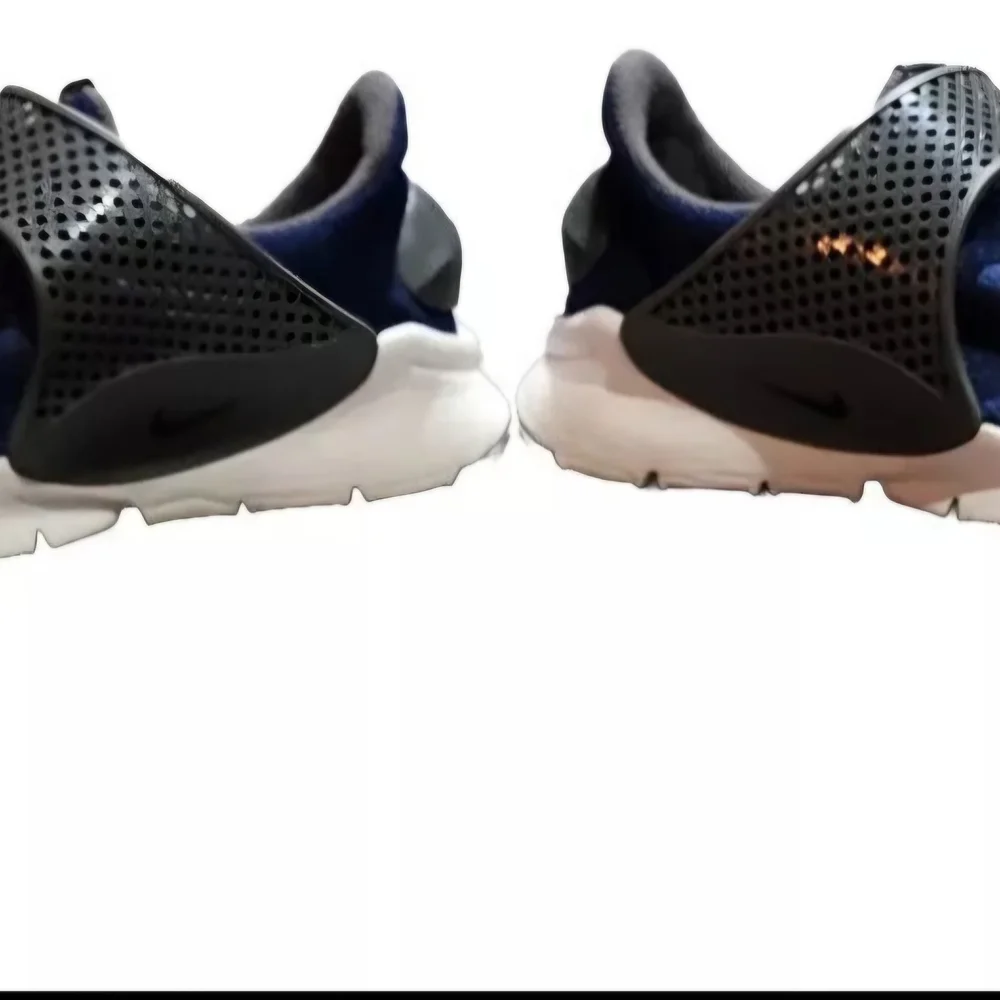 Nike Sock Dart Navy Blue Grey And White‎  Size 4 Youth